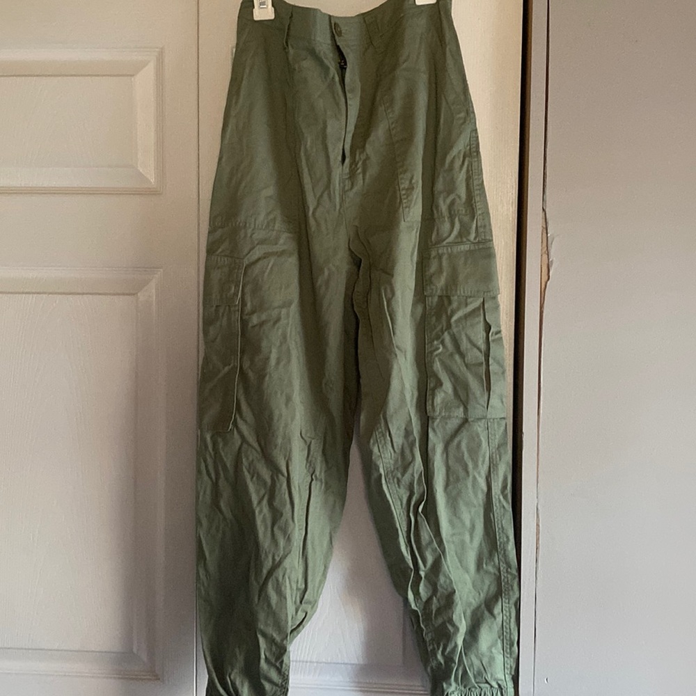 Abercrombie & Fitch Highwaisted Cargo Joggers